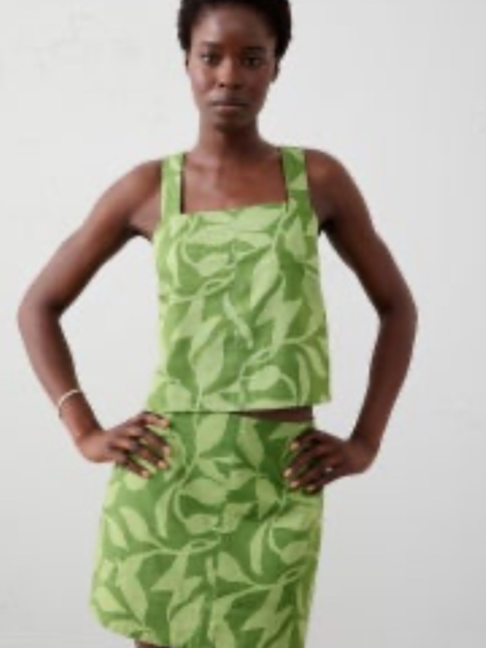 Banana Republic Linen-Blend top and matching skirt set in green multi leaf large
